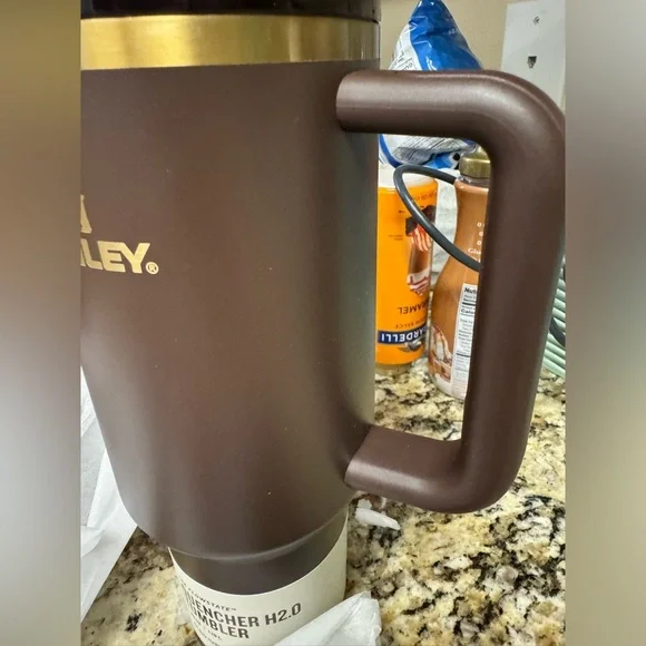 Stanley Quencher 40 ounce chocolate Gold tumbler cup Brand New - Picture 2 of 7